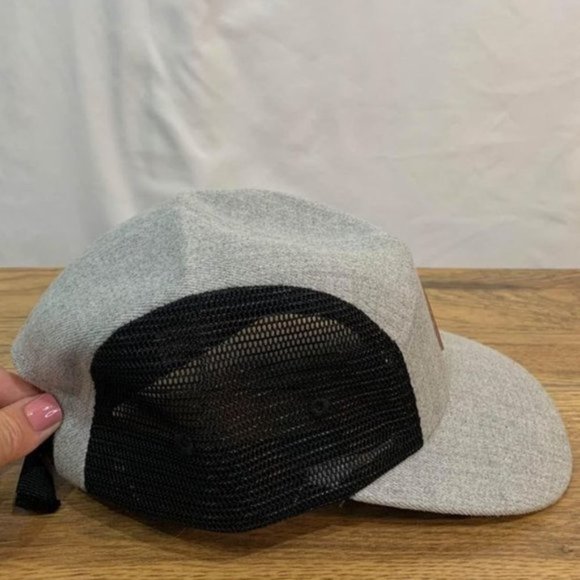 SIX hats flat brim hat. Gray/black. Adjustable. NWOT. Adult. - Picture 4 of 10